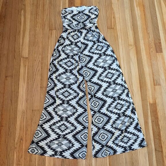 Auditions Boutique Black and White Aztec Tribal Strapless Jumpsuit Wide Leg - Picture 2 of 5